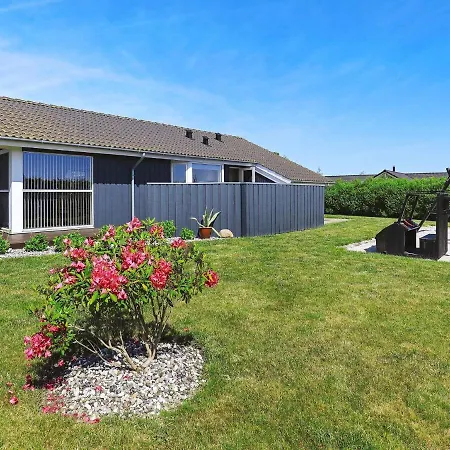 8 Person In Otterup-by Traum