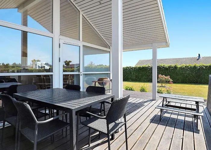 8 Person In Otterup-by Traum *